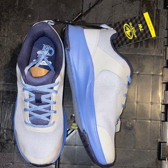 Athletic Works White and Blue Wide Sneakers Size 7 - Picture 3 of 8